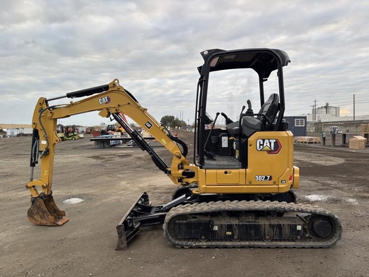 2022-caterpillar-302.7cr-image-5