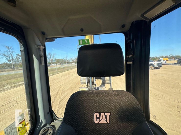 2019-caterpillar-305.5e2-cr-image-34