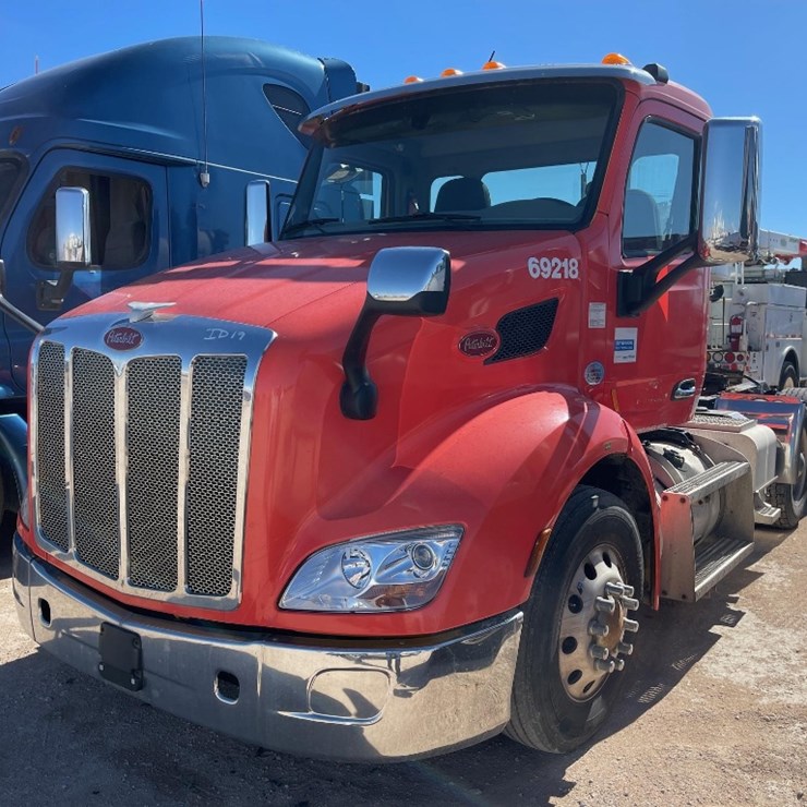 2019 PETERBILT 579