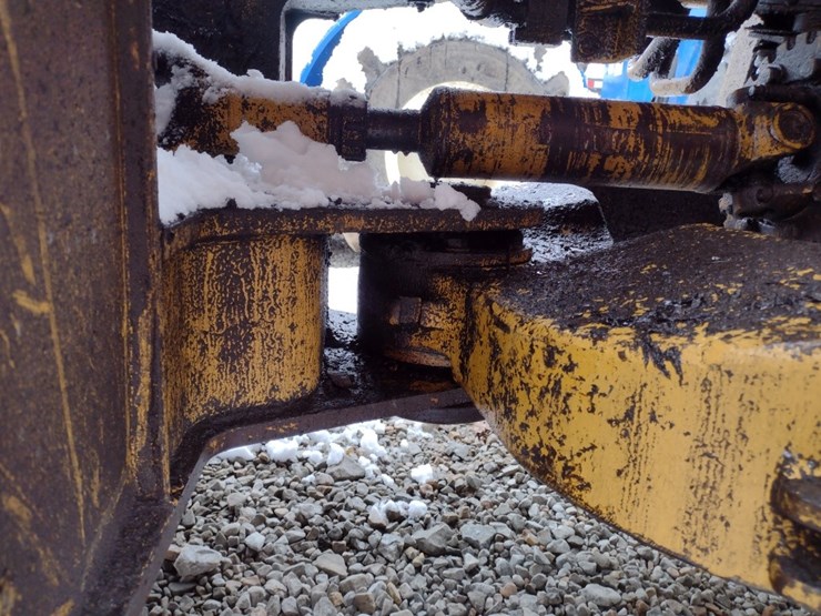 caterpillar-it28-image-23