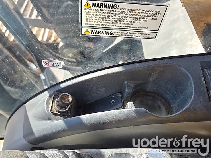 2021-case-cx210-lc-image-203