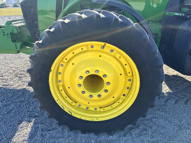 2014-john-deere-8295r-image-43