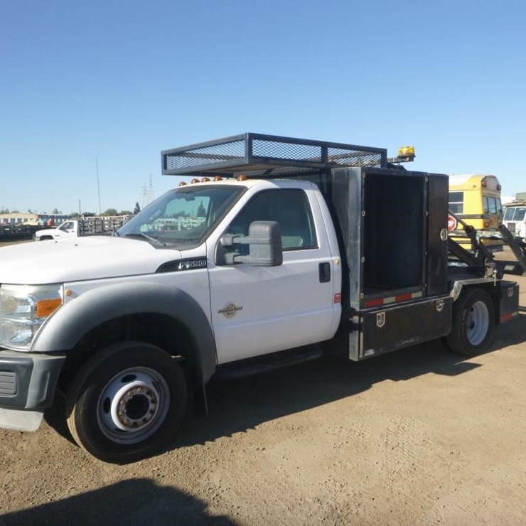 2012 FORD F550