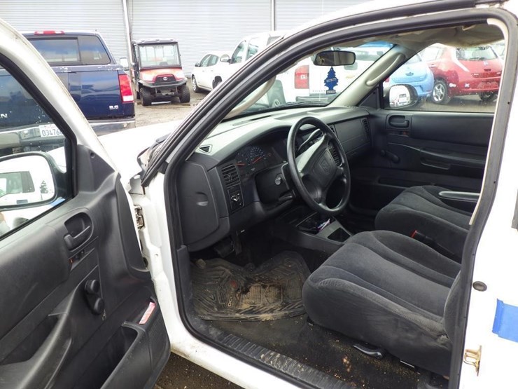 2004-dodge-dakota-image-5