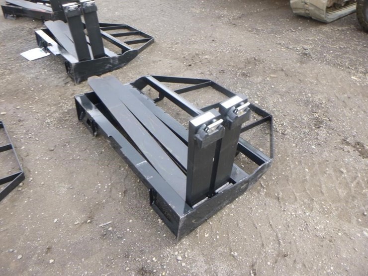 agt-skid-steer-forks-&-frame-image-1