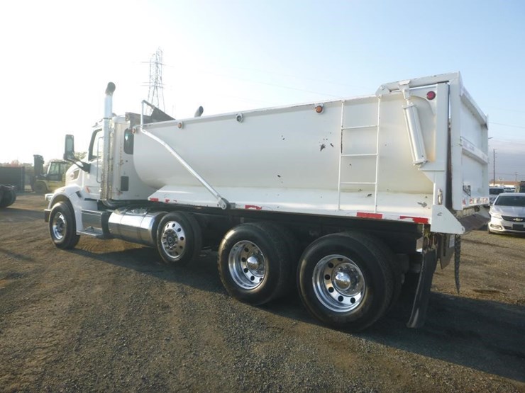 2019-peterbilt-567-image-4