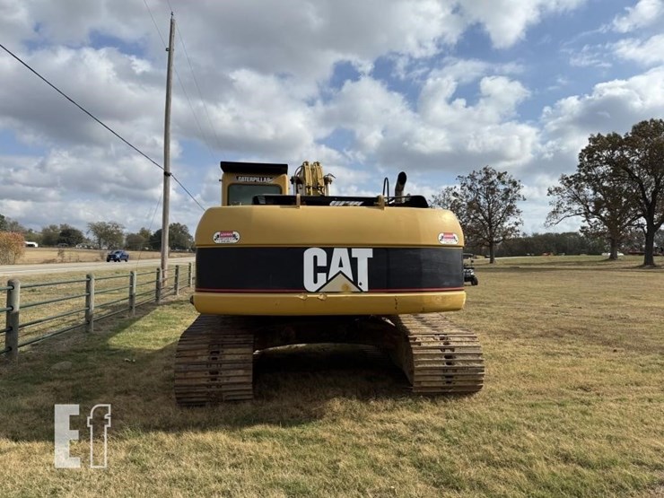 caterpillar-322cl-image-6