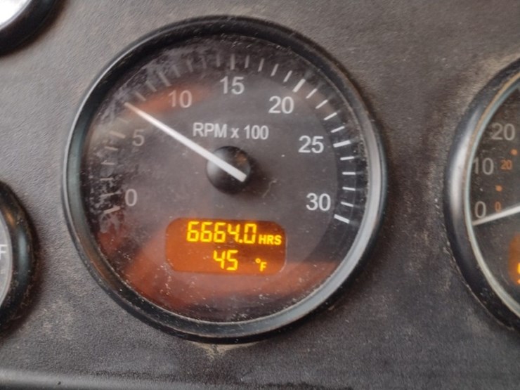 peterbilt-337-image-8