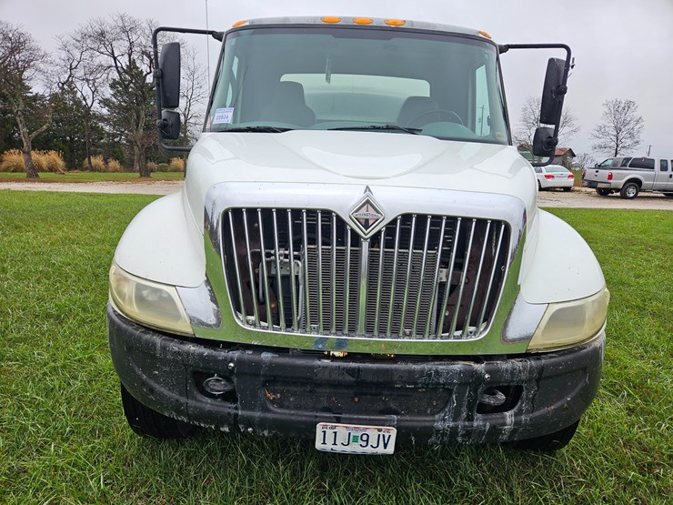 international-durastar-4400-image-26