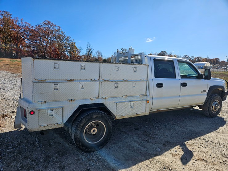 chevrolet-silverado-3500-image-17