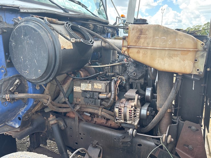 international-4700-image-17