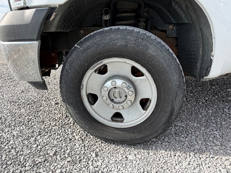 2006-ford-f250-xl-image-8