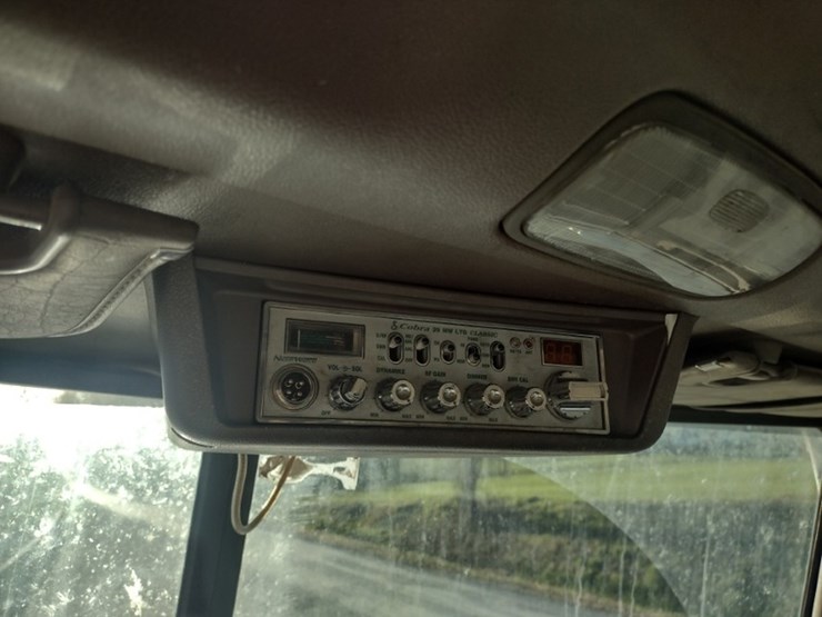 peterbilt-389-image-14