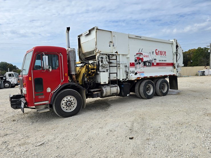 2003-peterbilt-320-image-5