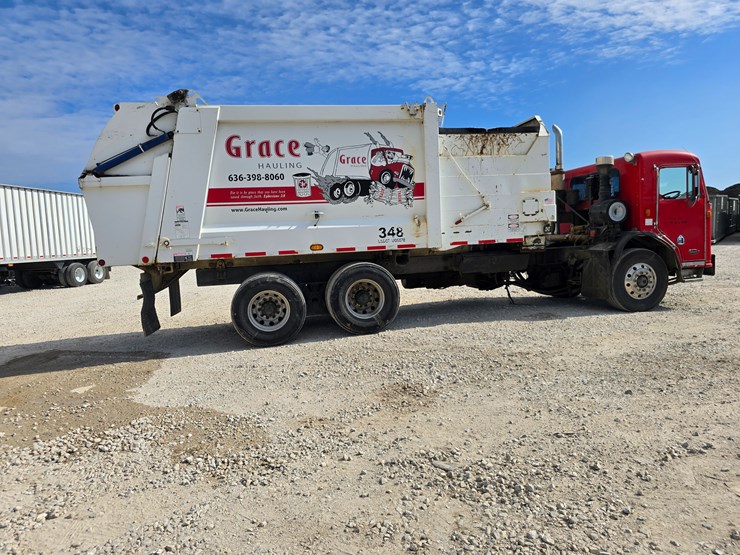 2003-peterbilt-320-image-33