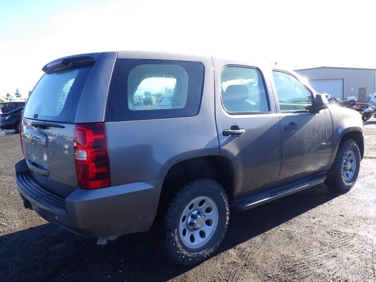 2014-chevrolet-tahoe-image-3