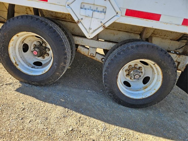 #3272-•-1983-presvac-systems-sewer-vac-image-37