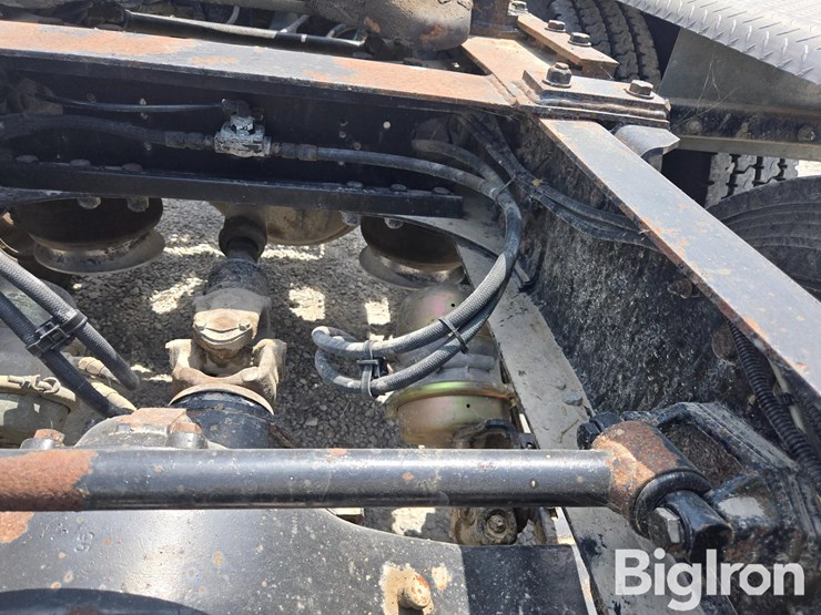 1992-freightliner-flc112-image-16