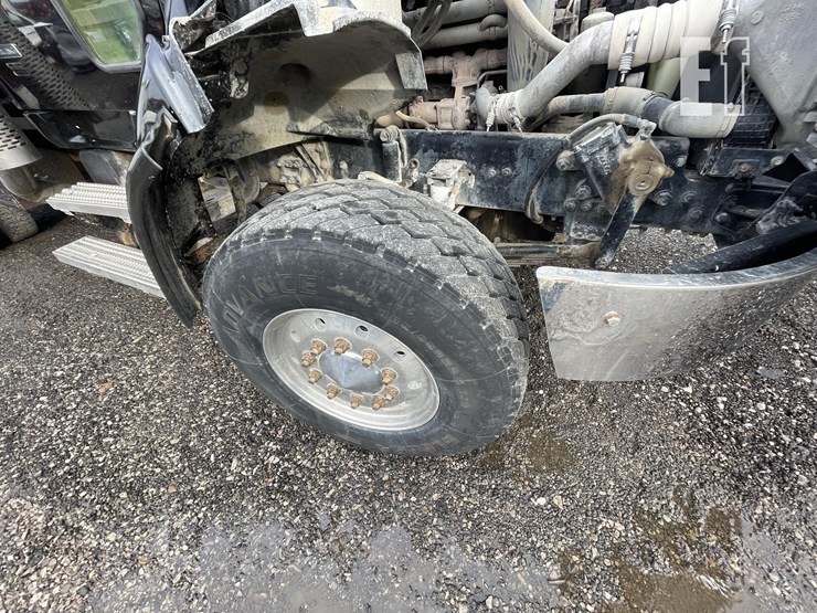 2006-sterling-l8500-image-23