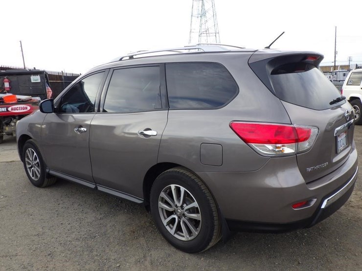 2014-nissan-pathfinder-image-4