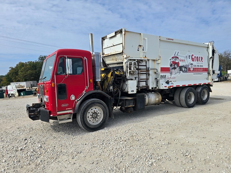 2003-peterbilt-320-image-6