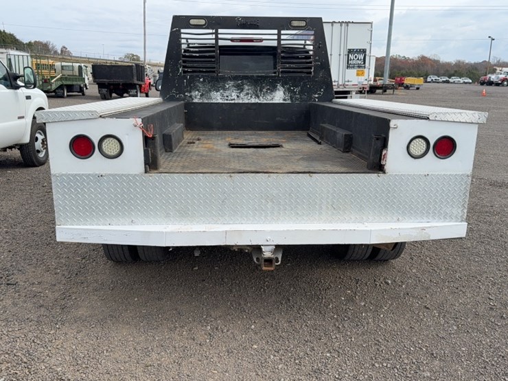 2003-chevrolet-3500-image-9