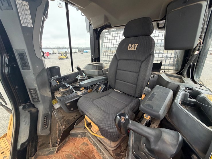 caterpillar-d5-lgp-image-17