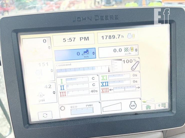 2013-john-deere-6150r-image-28