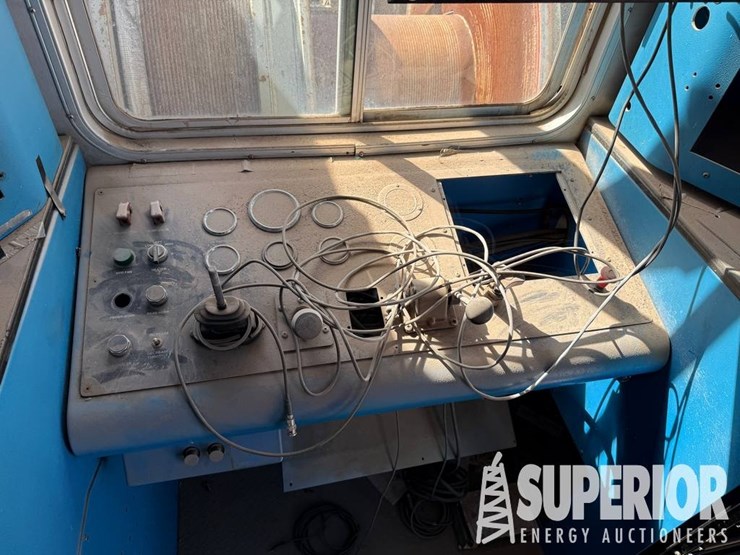 peterbilt-335-image-15