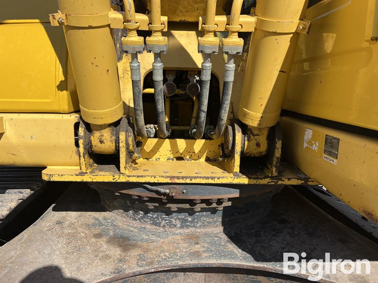 2010-komatsu-pc200-lc-8-image-14