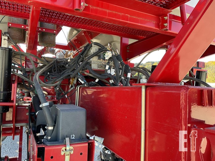 case-ih-1250-image-37