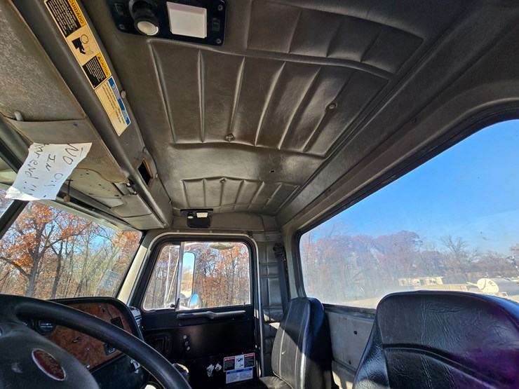 peterbilt-357-image-81