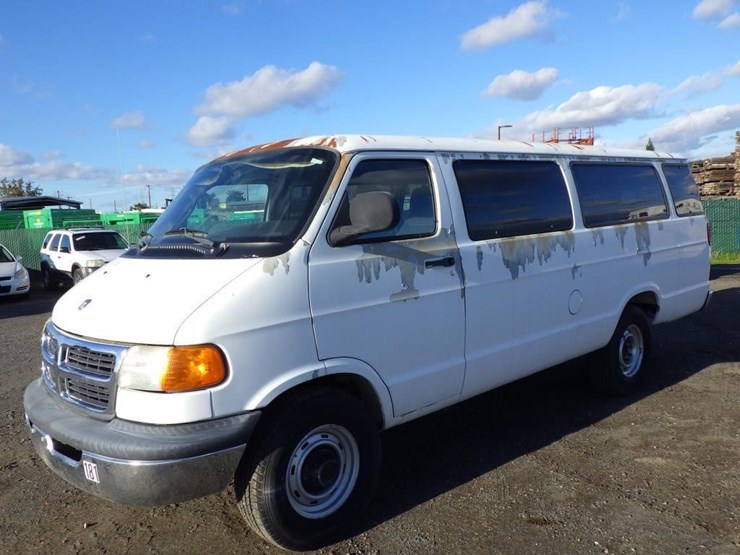 2002-dodge-ram-3500-image-1