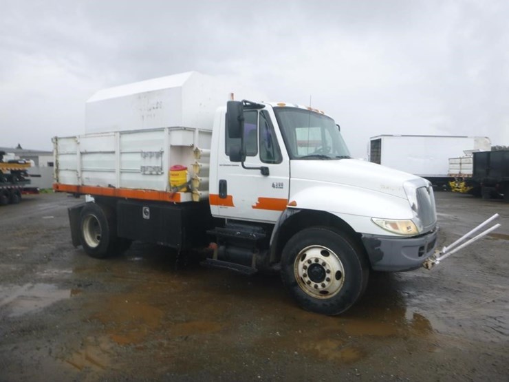 2003-international-durastar-4300-image-2