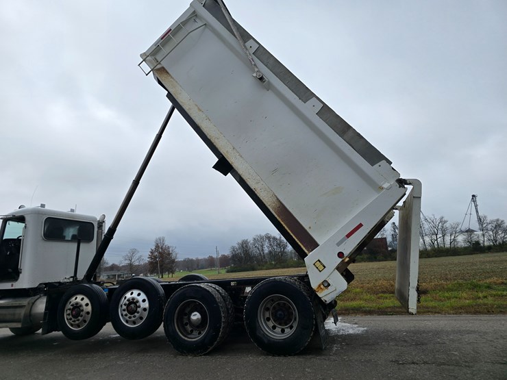 peterbilt-367-image-57