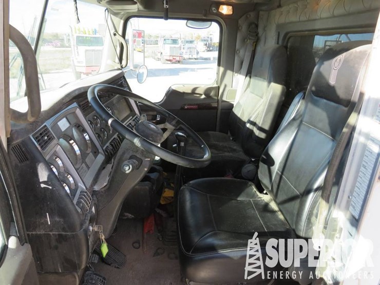 2018-kenworth-t800-image-18