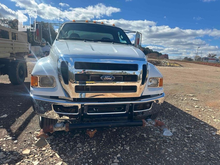 ford-f650-xl-sd-image-3