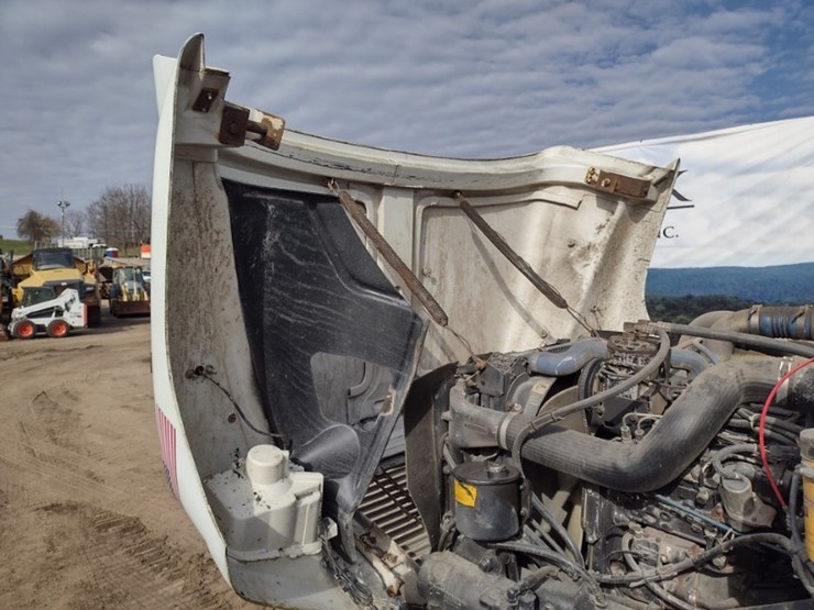 freightliner-fl70-image-20