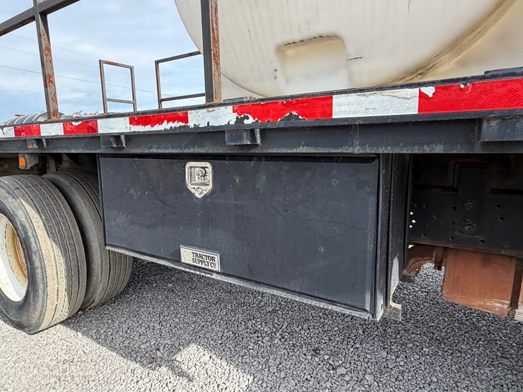 international-4700-image-14