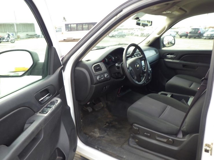 2014-chevrolet-tahoe-image-5