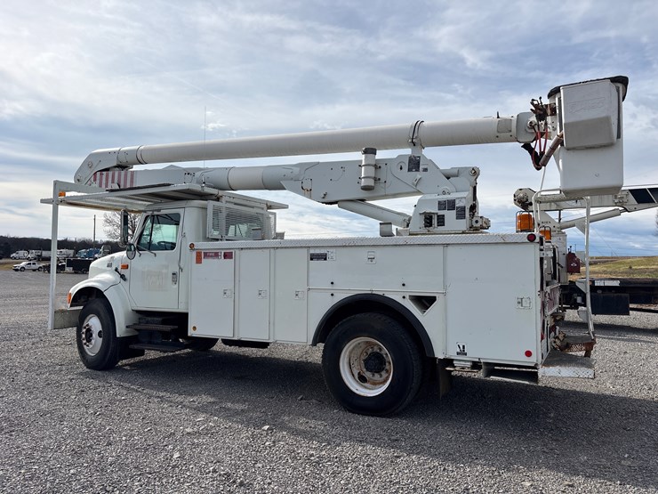 2002-international-4700-image-6