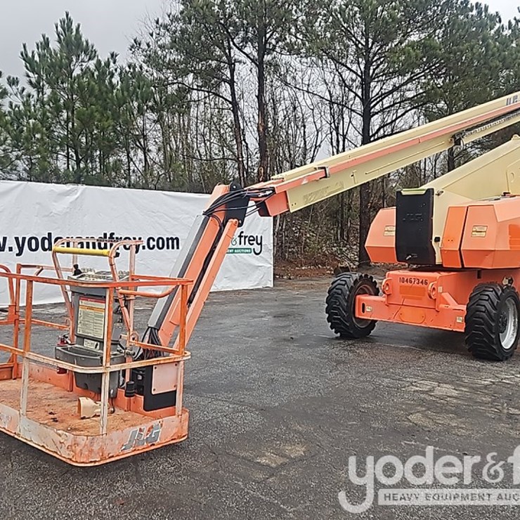 2016 JLG 800AJ