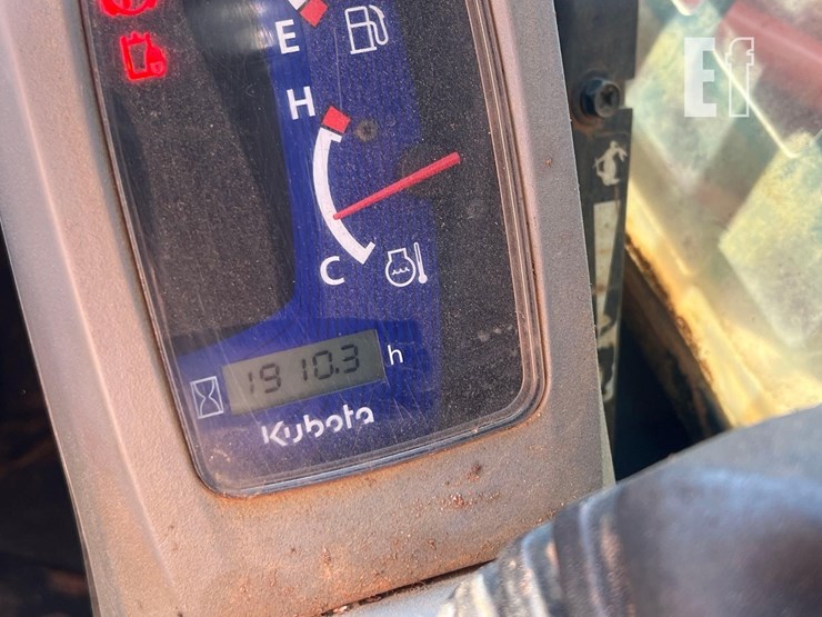 2013-kubota-svl90-2-image-28