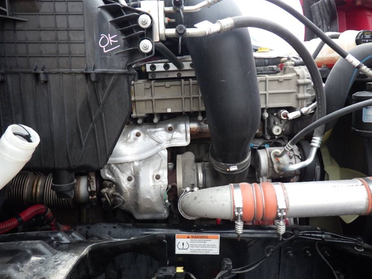 freightliner-cascadia-126-image-28