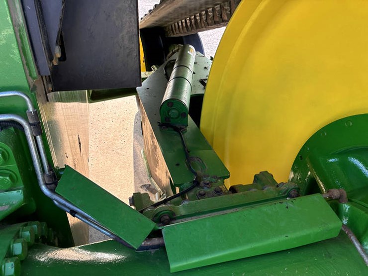 john-deere-9300t-image-52