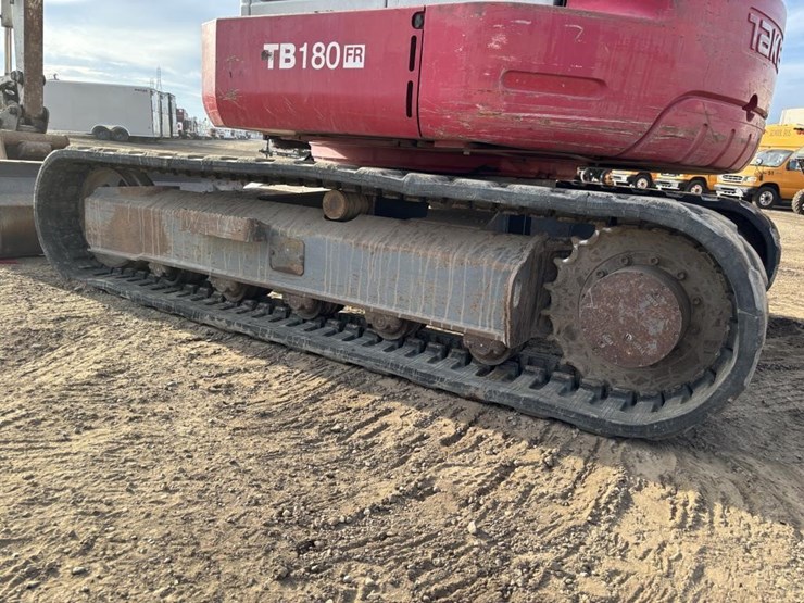 2012-takeuchi-tb180fr-image-24