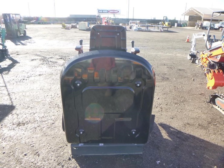 blt-319-hydraulic-excavator-image-6