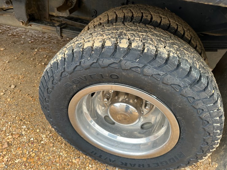 2017-chevrolet-3500hd-image-12