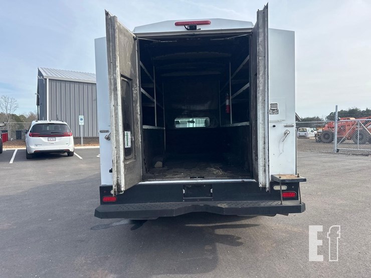 2016-ford-f350-xl-image-6