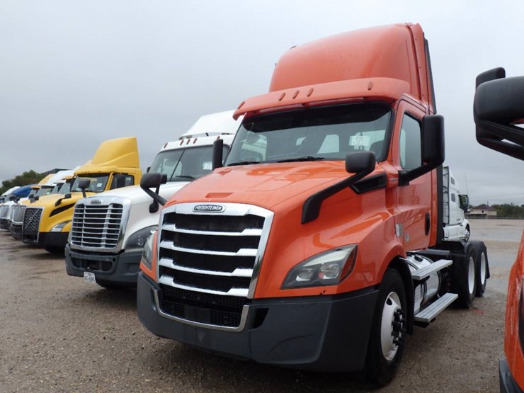 freightliner-cascadia-116-image-1